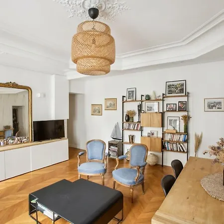 Family Will Seduce You With Its Peaceful Environment Apartmán